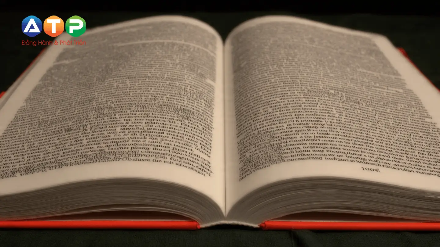 Bìa sách – Không chỉ là lớp áo, mà là tiếng nói đầu tiên