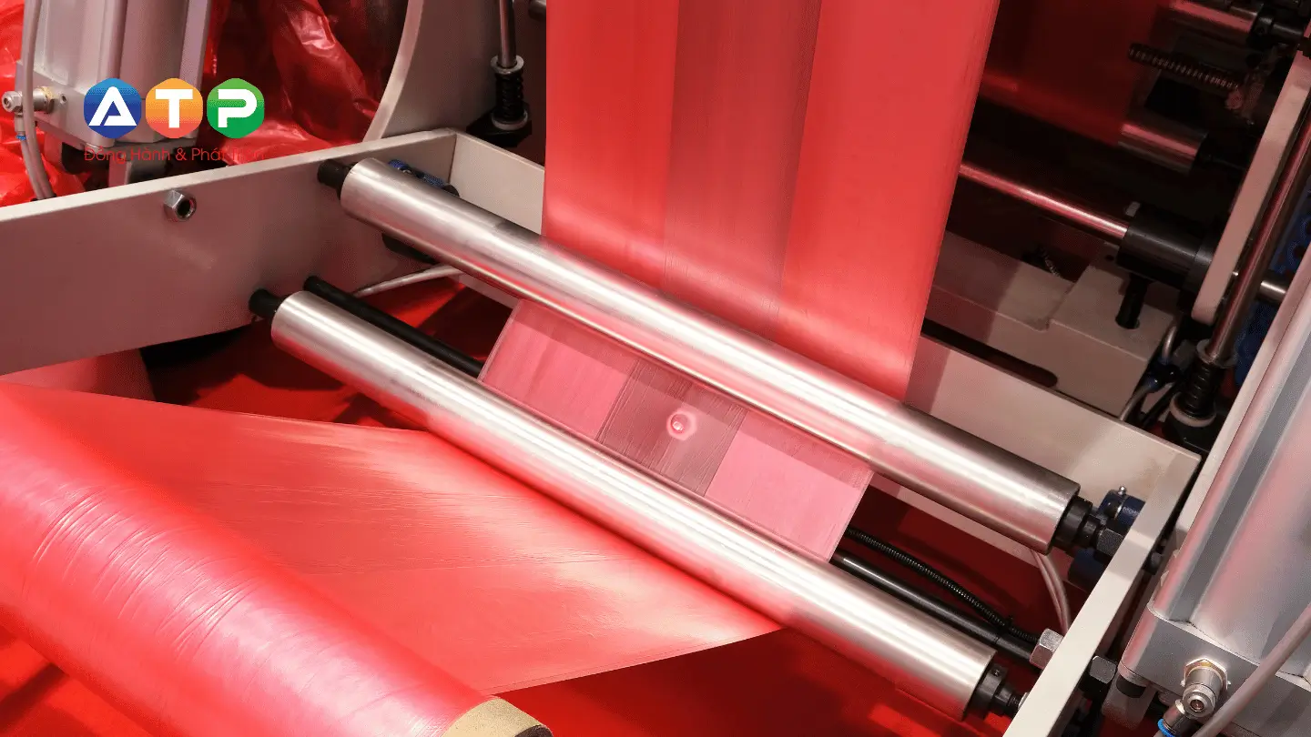 Tem nhựa là gì và tại sao nên chọn in tem nhựa PVC