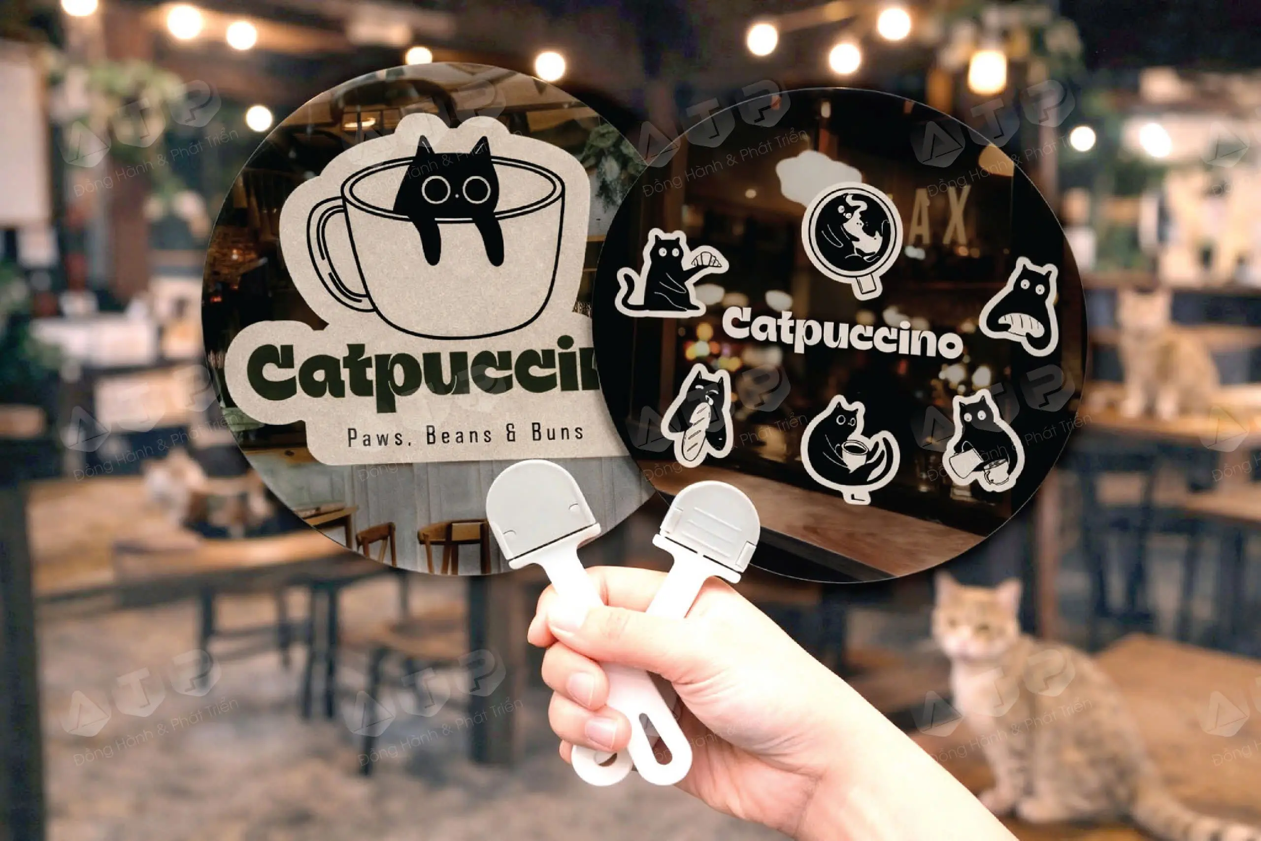 Quạt nhựa PVC trong suốt (Dòng Trendy, phá cách)