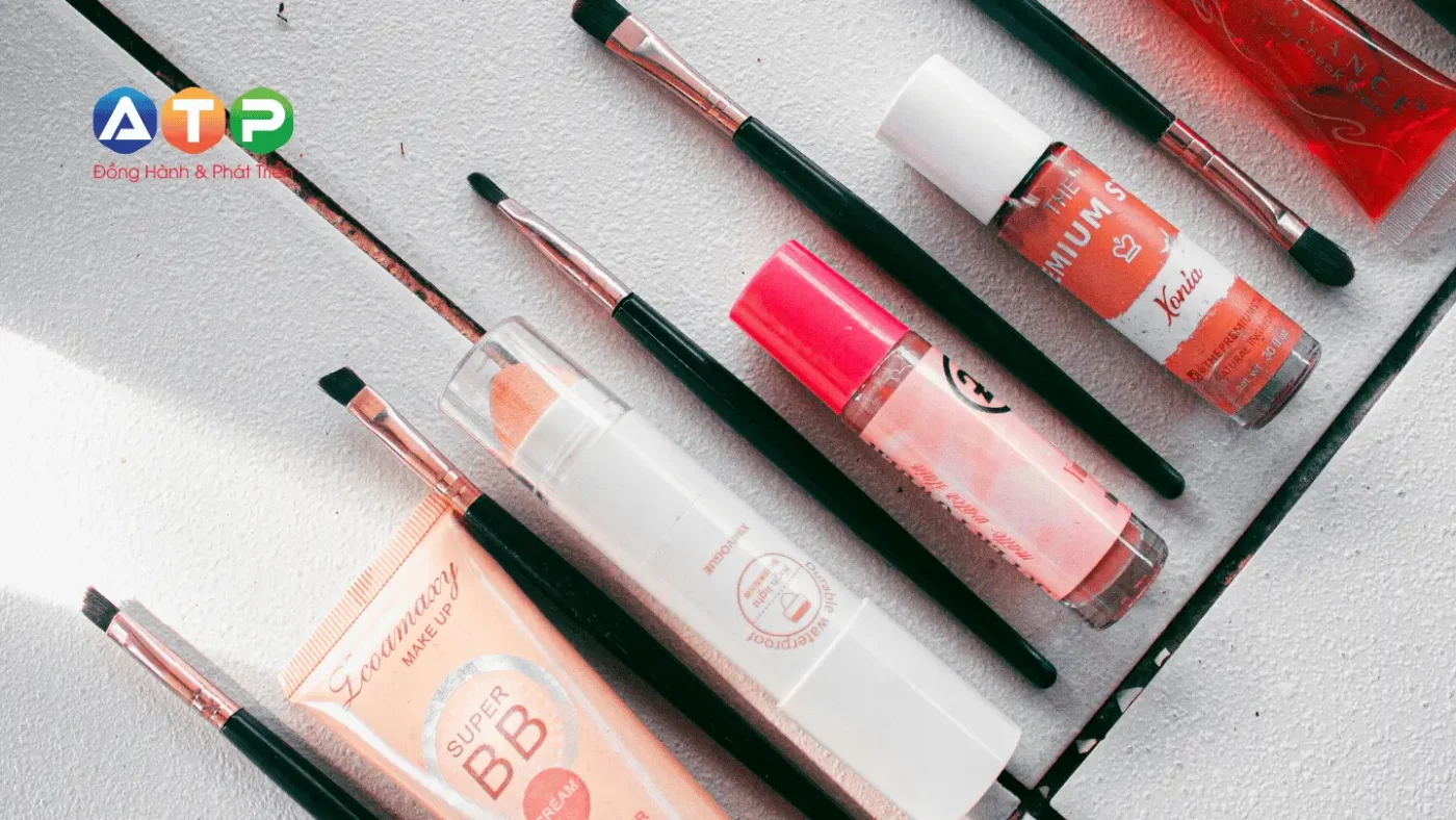 Tem Nhãn Cho Mỹ Phẩm – Khi Thẩm Mỹ Giao Hòa Cùng Công Năng